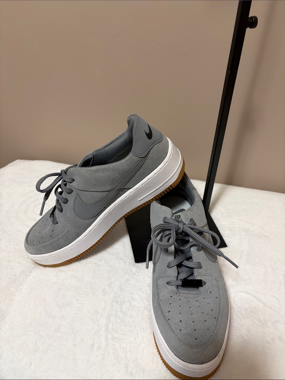 Nike 9  Gray Suede Low-Top Sneakers Women’s